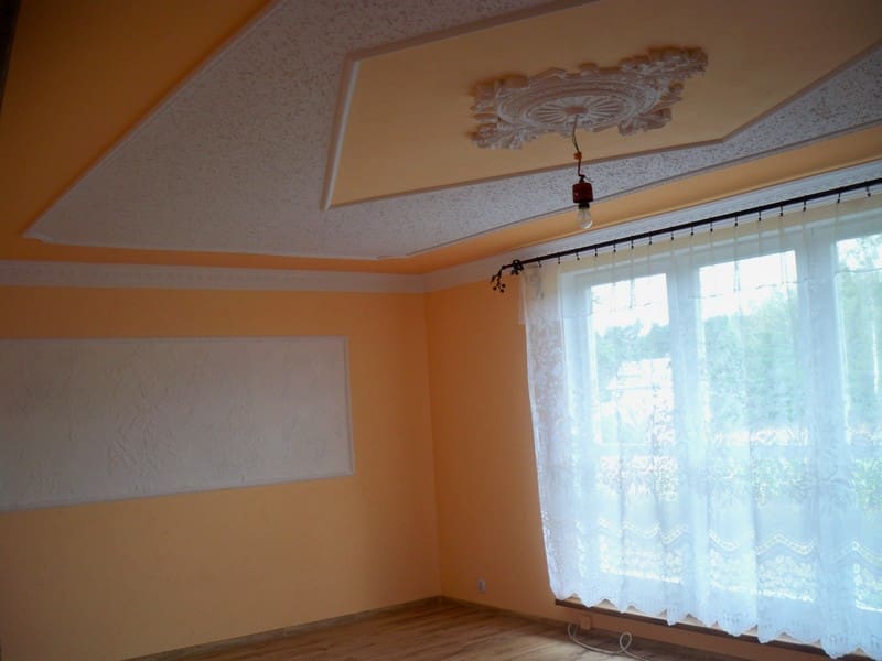 Styl pałacowy w drewnianym domu