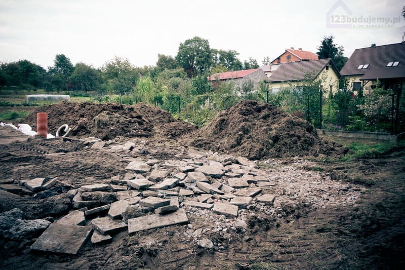 przygotowanie terenu pod płytę fundamentową